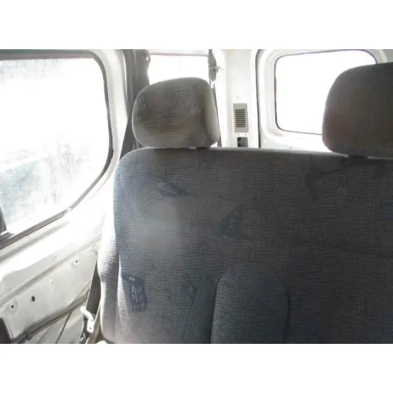 RENAULT TRAFIC COMBI (AB 4.01) '2004 PASSENGER PRIVILEGE BLANCO