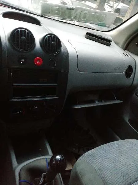 DAEWOO KALOS '2004 1.2 SE NARANJA