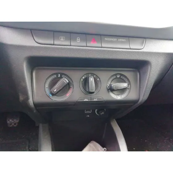 SKODA FABIA '2019 1.0 MPI BLANCO