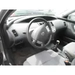 NISSAN PRIMERA TRAV. (P12) NISSAN PRIMERA TRAV. (P12) '2005 ACENTA GRIS CLARO 2001