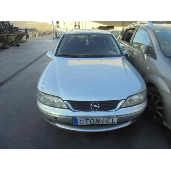 OPEL VECTRA B BERLINA '2000 BASICO (1999->) PLATA