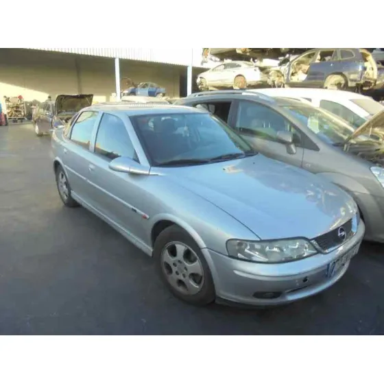 OPEL VECTRA B BERLINA '2000 BASICO (1999->) PLATA