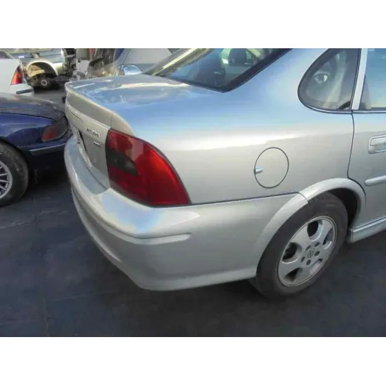 OPEL VECTRA B BERLINA '2000 BASICO (1999->) PLATA
