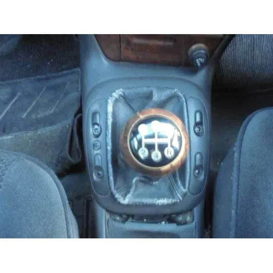 OPEL VECTRA B BERLINA '2000 BASICO (1999->) PLATA