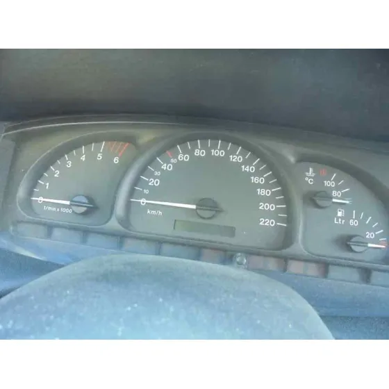 OPEL VECTRA B BERLINA '2000 BASICO (1999->) PLATA