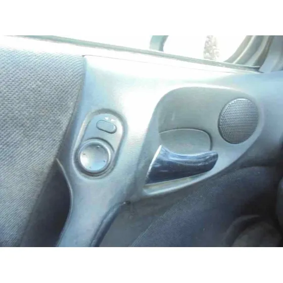 OPEL VECTRA B BERLINA '2000 BASICO (1999->) PLATA