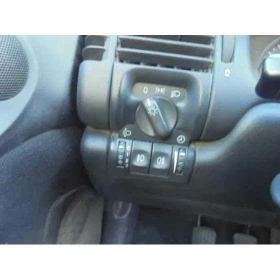OPEL VECTRA B BERLINA '2000 BASICO (1999->) PLATA