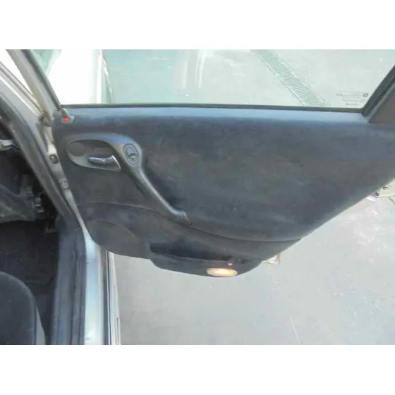 OPEL VECTRA B BERLINA '2000 BASICO (1999->) PLATA
