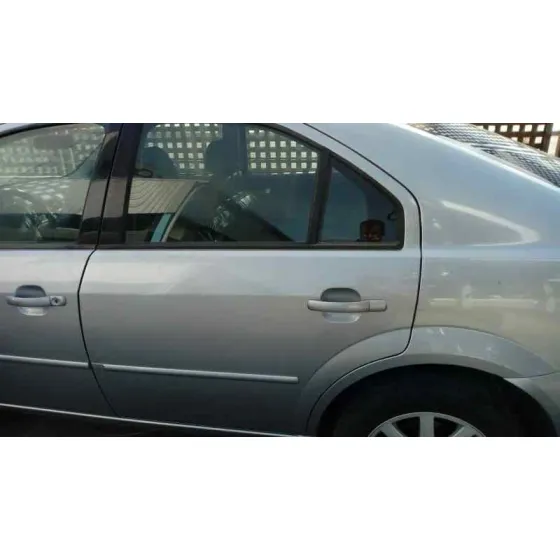 FORD MONDEO BERLINA (GE) '2003 AMBIENTE (06.2003->) (D) PLATA