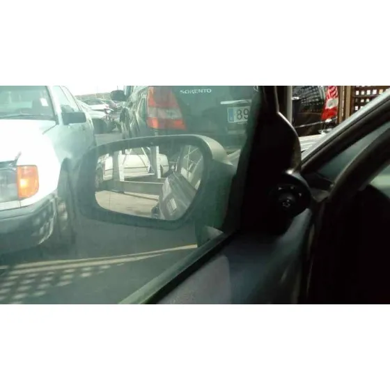 FORD MONDEO BERLINA (GE) '2003 AMBIENTE (06.2003->) (D) PLATA
