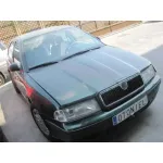 SKODA OCTAVIA BERLINA (1U2) SKODA OCTAVIA BERLINA (1U2) '2000 1.6 GLX (74KW) VERDE 1998