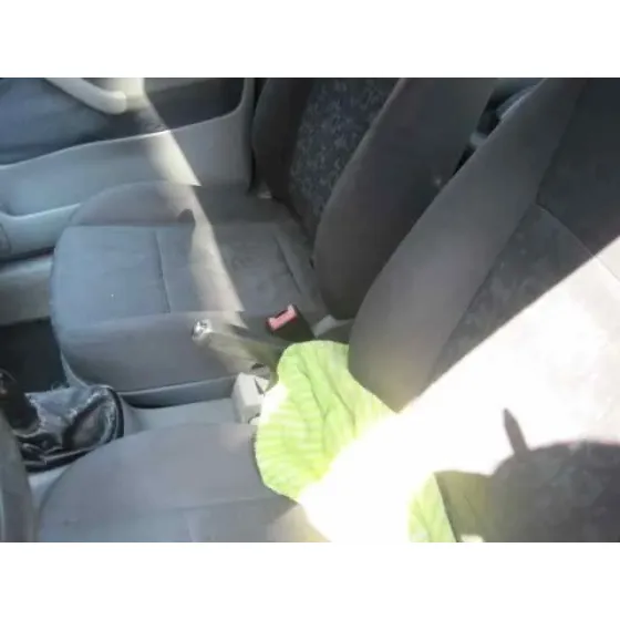 SKODA OCTAVIA BERLINA (1U2) '2000 1.6 GLX (74KW) VERDE