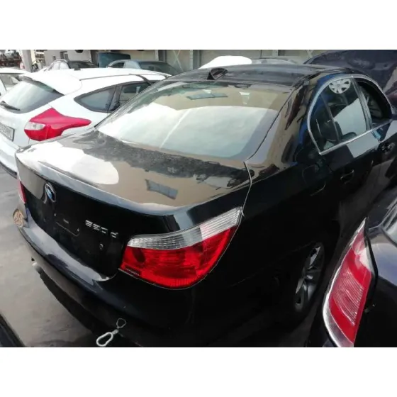 BMW SERIE 5 BERLINA (E60) '2006 520D NEGRO