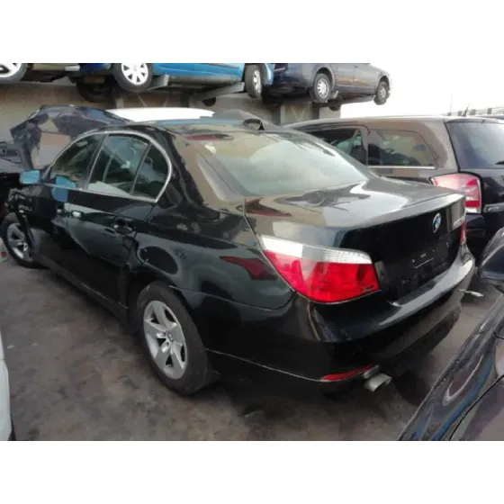 BMW SERIE 5 BERLINA (E60) '2006 520D NEGRO