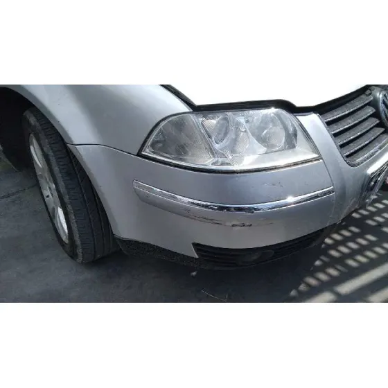 VOLKSWAGEN PASSAT BERLINA (3B3) '2001 COMFORTLINE PLATA