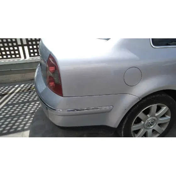 VOLKSWAGEN PASSAT BERLINA (3B3) '2001 COMFORTLINE PLATA