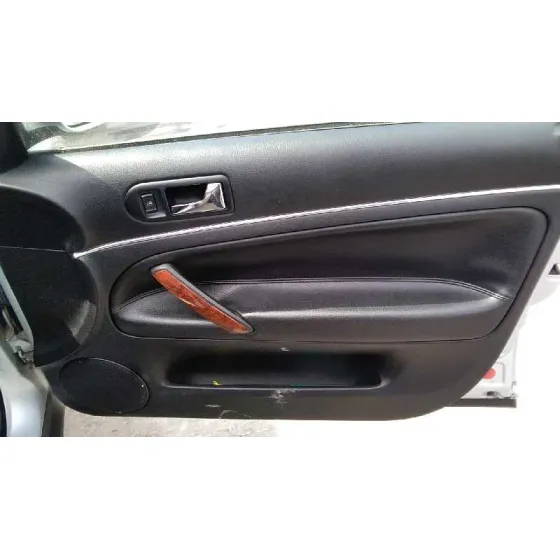 VOLKSWAGEN PASSAT BERLINA (3B3) '2001 COMFORTLINE PLATA