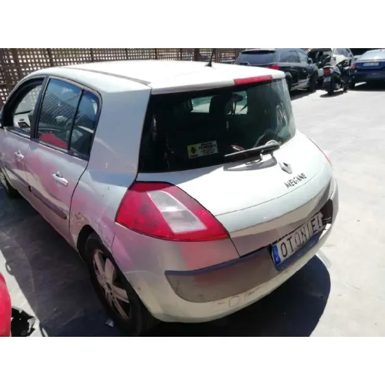 RENAULT MEGANE II BERLINA 5P '2005 1.9 DCI DIESEL GRIS