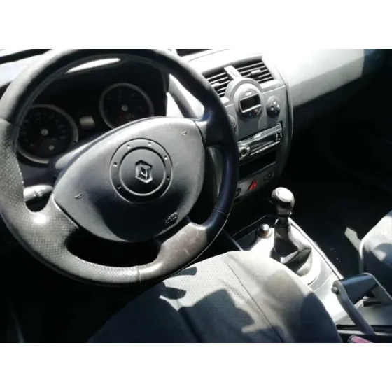 RENAULT MEGANE II BERLINA 5P '2005 1.9 DCI DIESEL GRIS