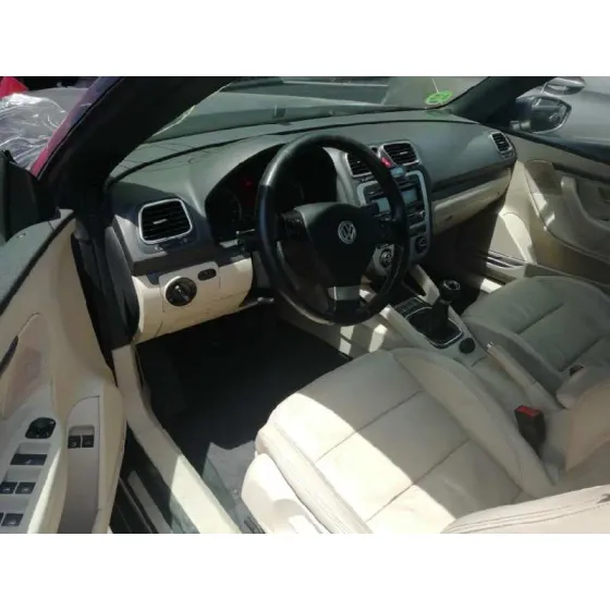 VOLKSWAGEN EOS (1F7) '2009 1.4 EXCELLENCE NEGRO