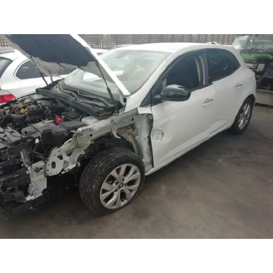 RENAULT MEGANE IV BERLINA 5P '2018 LIMITED BLANCO