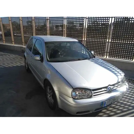 VOLKSWAGEN GOLF IV BERLINA (1J1) '2001 HIGHLINE PLATA