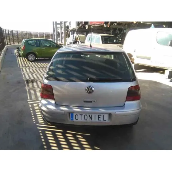 VOLKSWAGEN GOLF IV BERLINA (1J1) '2001 HIGHLINE PLATA