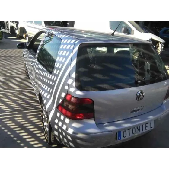 VOLKSWAGEN GOLF IV BERLINA (1J1) '2001 HIGHLINE PLATA