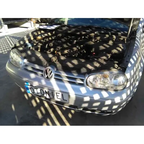 VOLKSWAGEN GOLF IV BERLINA (1J1) '2001 HIGHLINE PLATA
