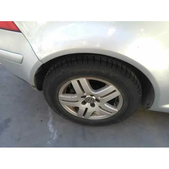 VOLKSWAGEN GOLF IV BERLINA (1J1) '2001 HIGHLINE PLATA