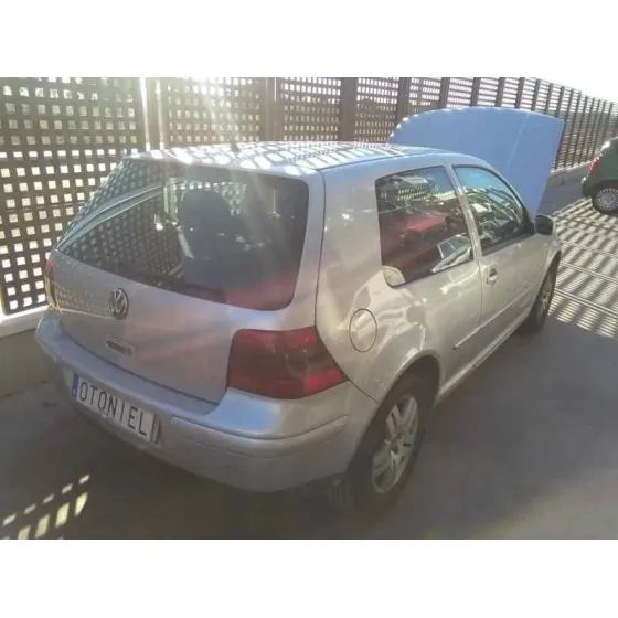 VOLKSWAGEN GOLF IV BERLINA (1J1) '2001 HIGHLINE PLATA