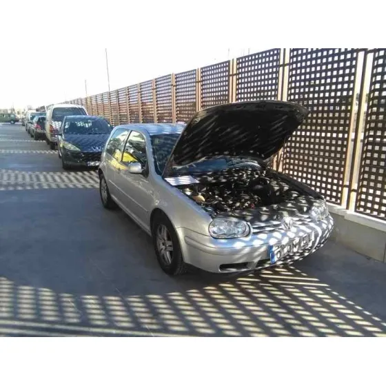 VOLKSWAGEN GOLF IV BERLINA (1J1) '2001 HIGHLINE PLATA
