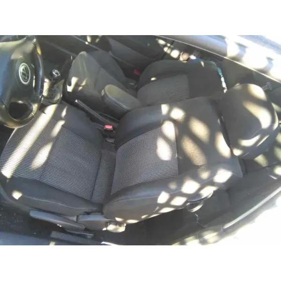 VOLKSWAGEN GOLF IV BERLINA (1J1) '2001 HIGHLINE PLATA