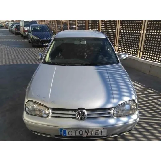 VOLKSWAGEN GOLF IV BERLINA (1J1) '2001 HIGHLINE PLATA