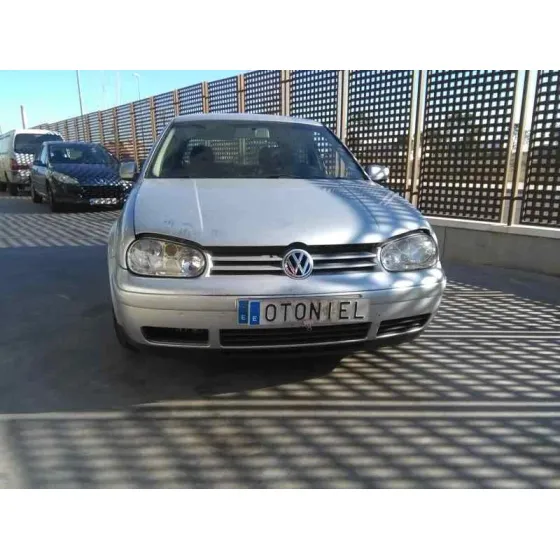 VOLKSWAGEN GOLF IV BERLINA (1J1) '2001 HIGHLINE PLATA