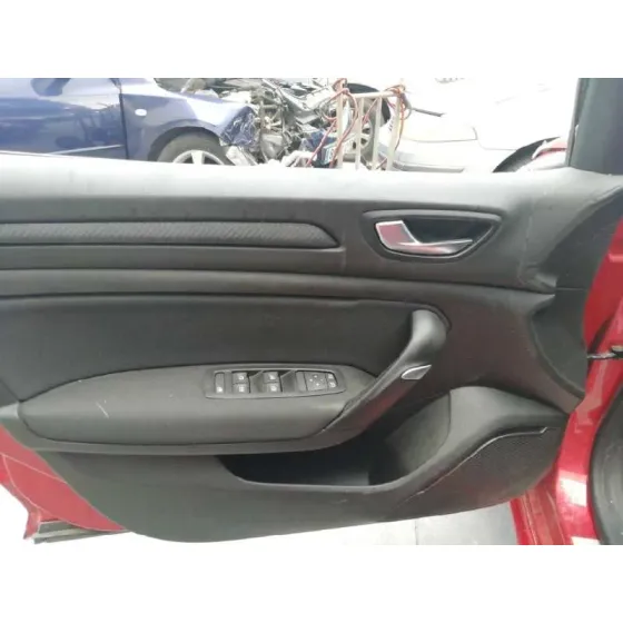 RENAULT MEGANE IV BERLINA 5P '2020 1.3 TCE ROJO