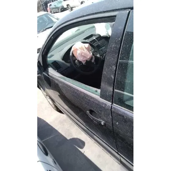 VOLKSWAGEN POLO (9N3) '2006 ADVANCE NEGRO