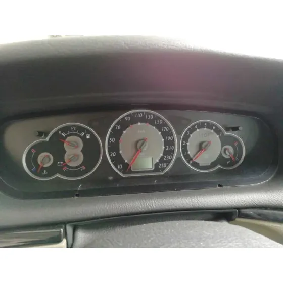CITROEN C5 BERLINA '2006 EXCLUSIVE GRIS - MARRON