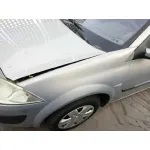 RENAULT MEGANE II BERLINA 5P RENAULT MEGANE II BERLINA 5P '2004 1.6 16V GRIS PLATA 2002