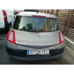 RENAULT MEGANE II BERLINA 5P RENAULT MEGANE II BERLINA 5P '2004 1.6 16V GRIS PLATA 2002
