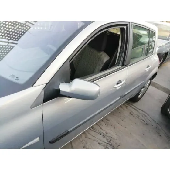 RENAULT MEGANE II BERLINA 5P '2004 1.6 16V GRIS PLATA