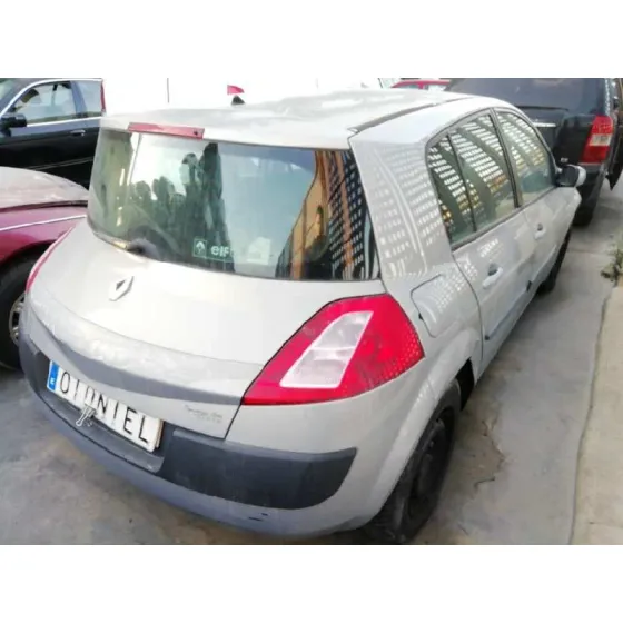 RENAULT MEGANE II BERLINA 5P '2004 1.6 16V GRIS PLATA