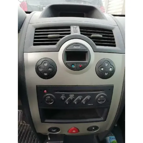 RENAULT MEGANE II BERLINA 5P '2004 1.6 16V GRIS PLATA
