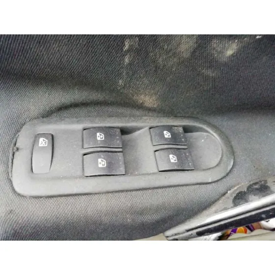 RENAULT MEGANE II BERLINA 5P '2004 1.6 16V GRIS PLATA