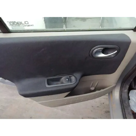 RENAULT MEGANE II BERLINA 5P '2004 1.6 16V GRIS PLATA