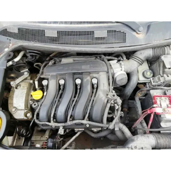 RENAULT MEGANE II BERLINA 5P '2004 1.6 16V GRIS PLATA