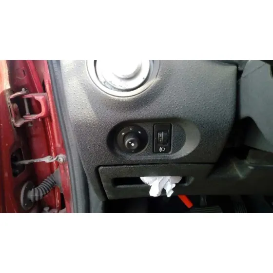 CITROEN C3 '2004 HDI 70 SENSODRIVE PREMIER ROJO