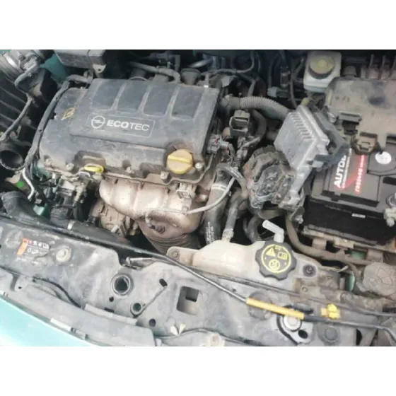 OPEL CORSA E '2014 EDITION VERDE