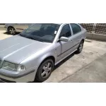 SKODA OCTAVIA BERLINA (1U2) '2002 CLASSIC PLATA