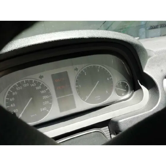 MERCEDES CLASE B (W245) '2010 180 CDI (245.207) NEGRO